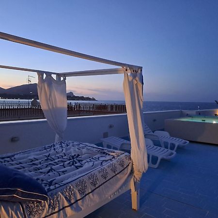 Blue Life, Sea-Luxury Rooms On The Beach Between Palermo And Cefalu' 카스텔다치아 외부 사진
