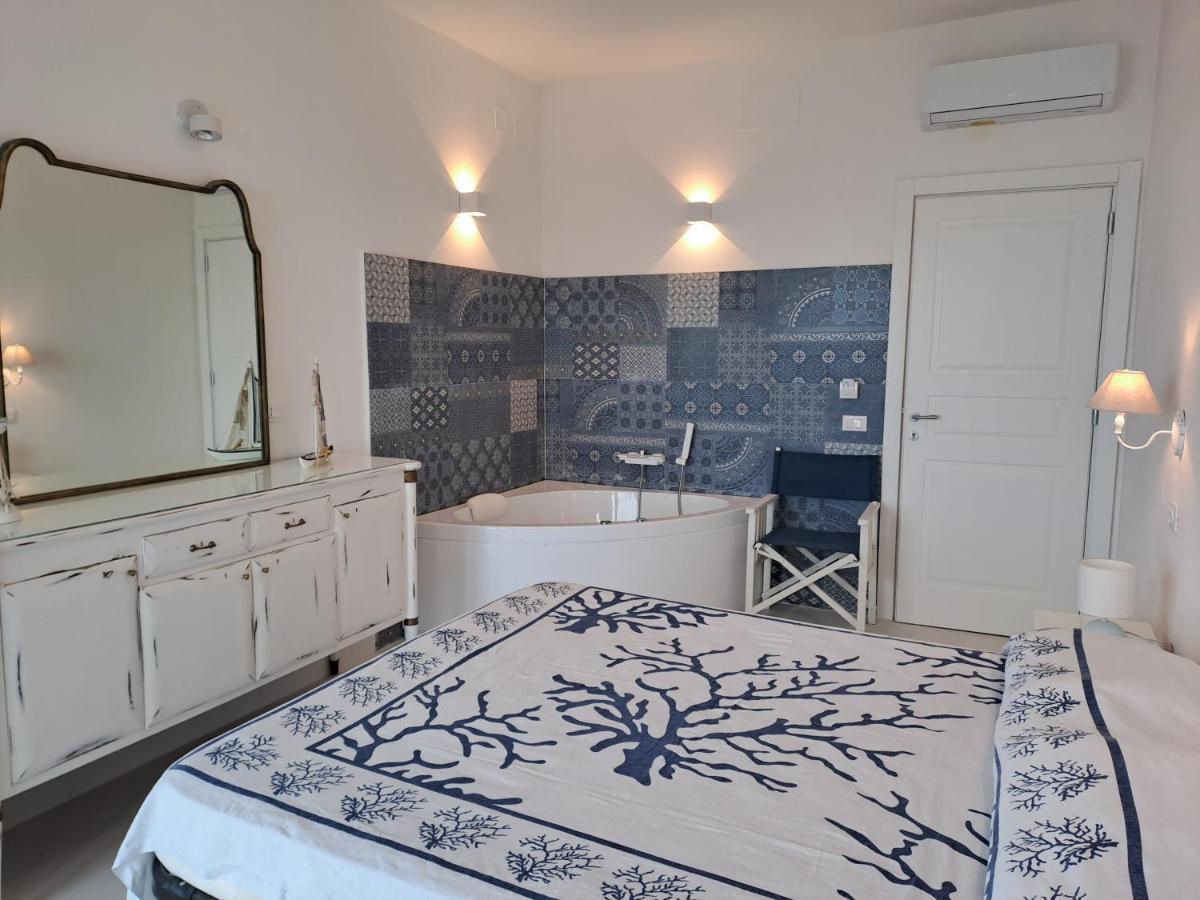 Blue Life, Sea-Luxury Rooms On The Beach Between Palermo And Cefalu' 카스텔다치아 외부 사진