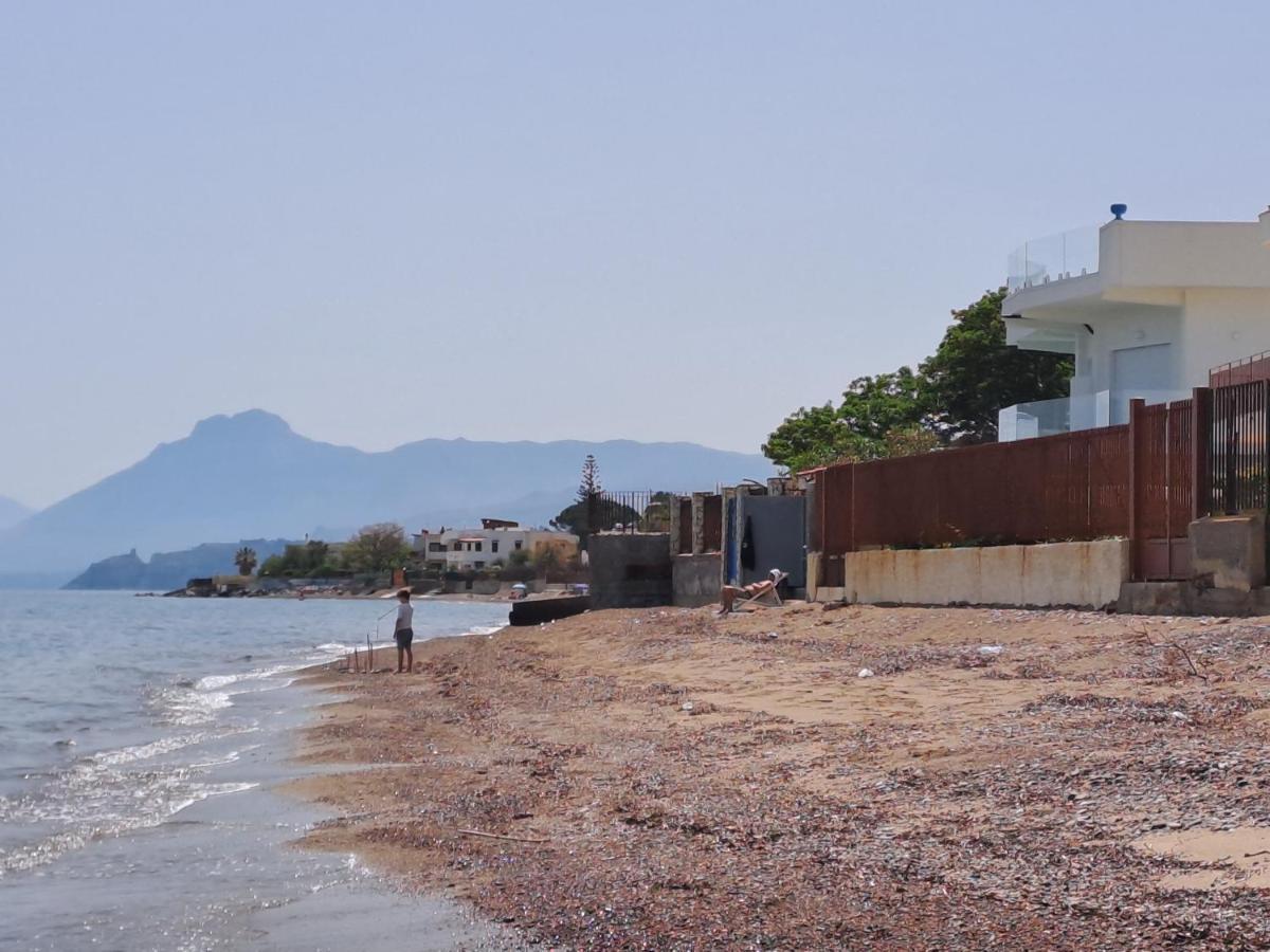 Blue Life, Sea-Luxury Rooms On The Beach Between Palermo And Cefalu' 카스텔다치아 외부 사진