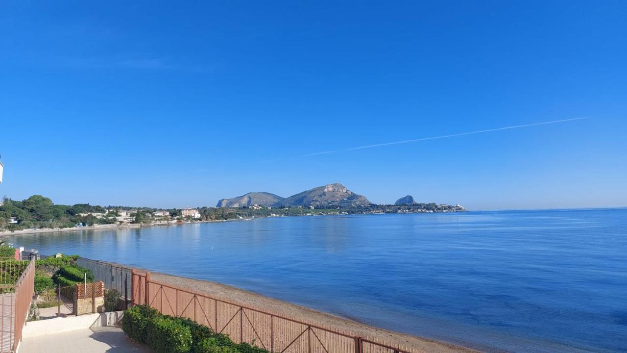 Blue Life, Sea-Luxury Rooms On The Beach Between Palermo And Cefalu' 카스텔다치아 외부 사진
