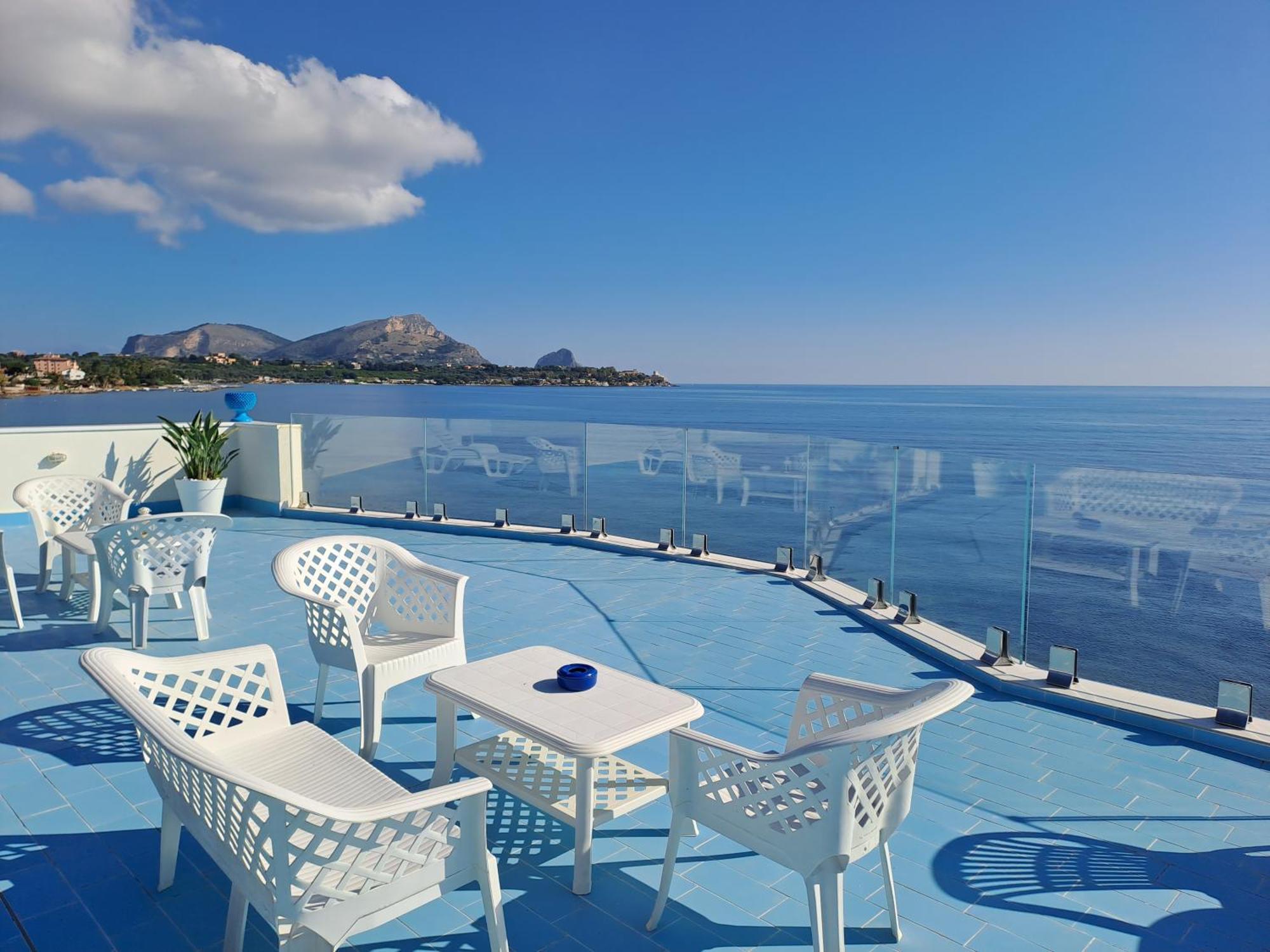 Blue Life, Sea-Luxury Rooms On The Beach Between Palermo And Cefalu' 카스텔다치아 외부 사진