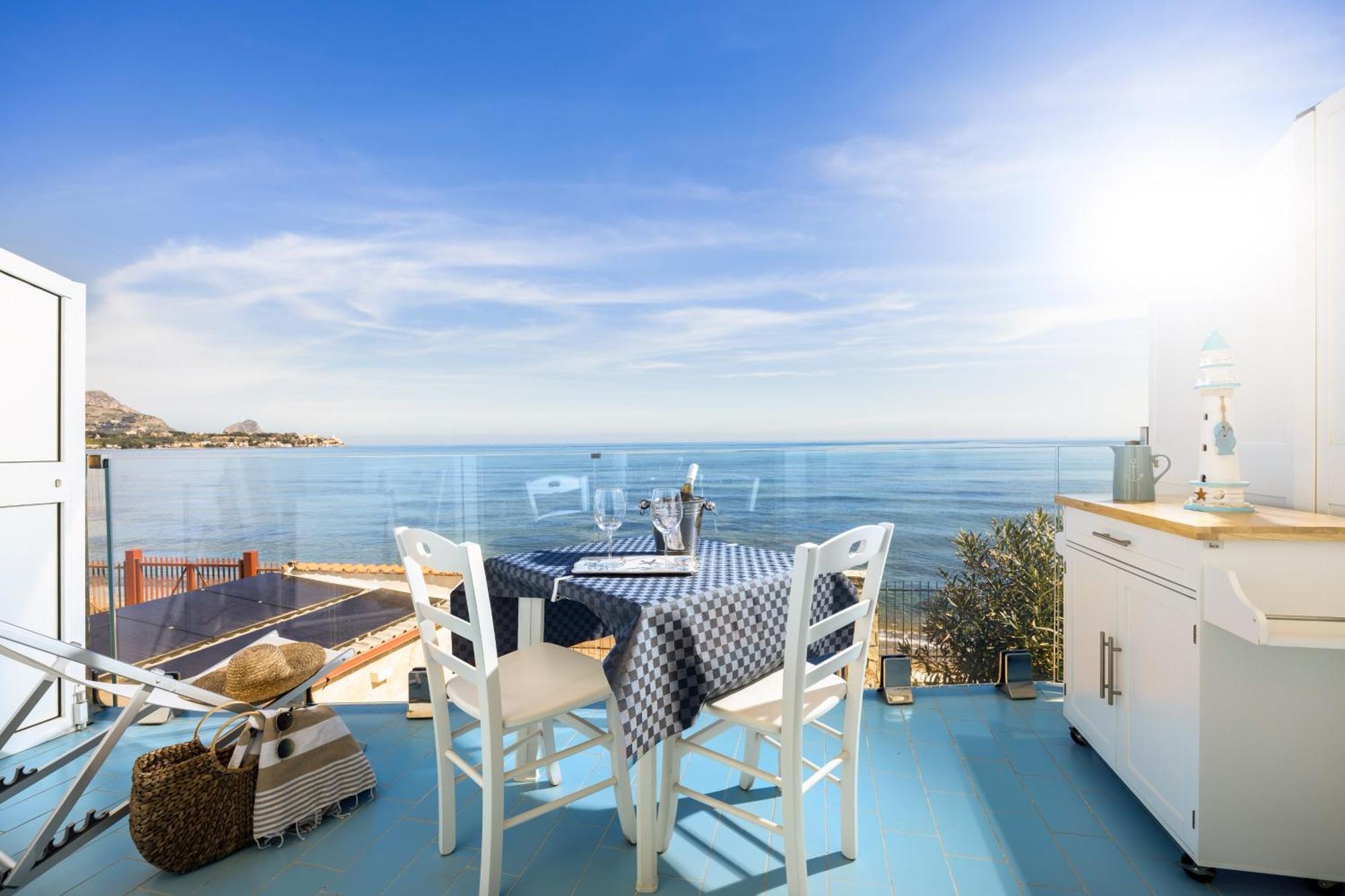 Blue Life, Sea-Luxury Rooms On The Beach Between Palermo And Cefalu' 카스텔다치아 객실 사진