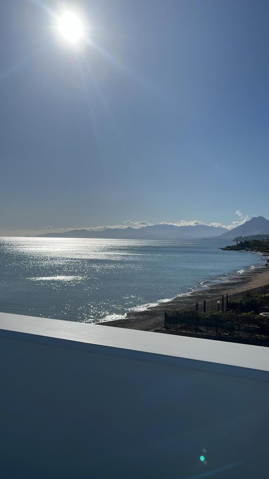 Blue Life, Sea-Luxury Rooms On The Beach Between Palermo And Cefalu' 카스텔다치아 외부 사진